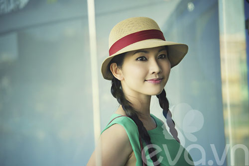 Kim Hiền tự tin khoe quot;xế hộpquot; mui trần - 7