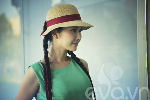 Kim Hiền tự tin khoe quot;xế hộpquot; mui trần - 6