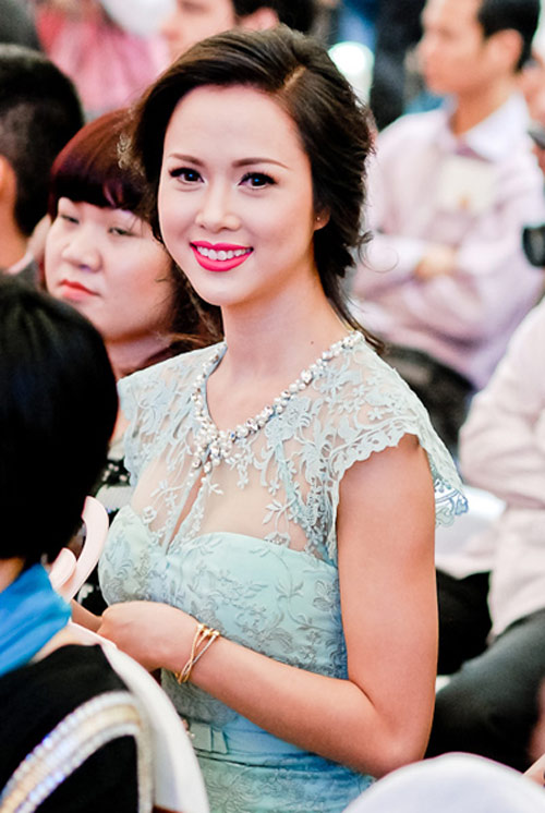 Mỹ Tâm #039;rườm rà#039;, Hoàng My táo bạo - 14