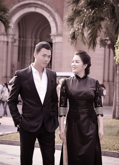 Lý Nhã Kỳ và quot;người tìnhquot; khoe dáng tại Sài Gòn - 11