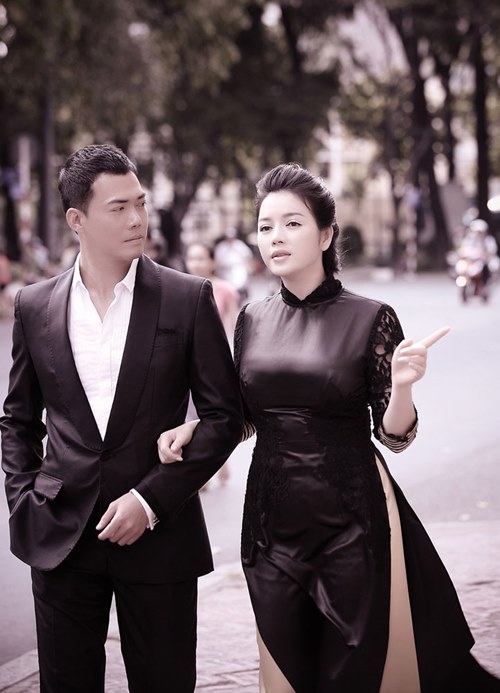 Lý Nhã Kỳ và quot;người tìnhquot; khoe dáng tại Sài Gòn - 6