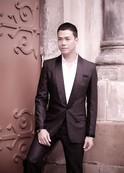 Lý Nhã Kỳ và quot;người tìnhquot; khoe dáng tại Sài Gòn - 8