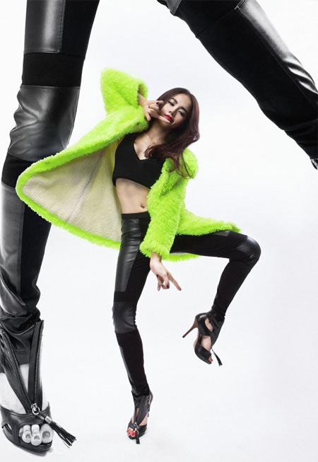 Hồ Ngọc Hà khác lạ với áo bà ba - 6