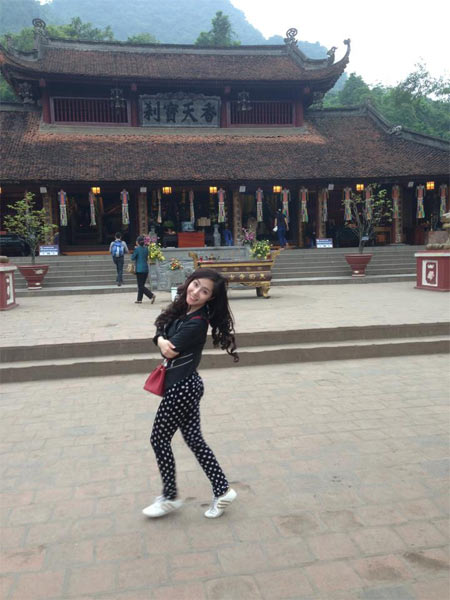 Hồ Ngọc Hà khác lạ với áo bà ba - 9