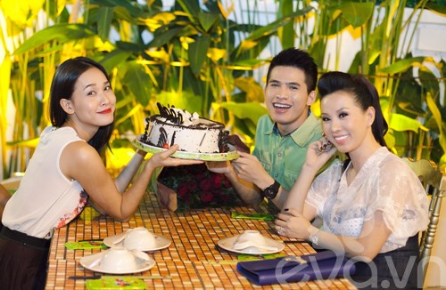HH Thu Hoài gợi cảm mừng Quốc Thiên - 5