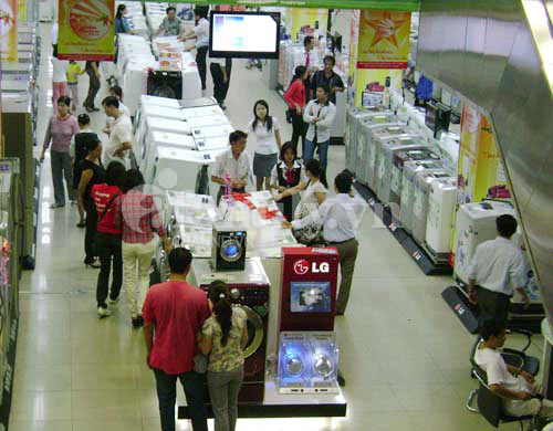 Điện lạnh vào mùa, cẩn trọng hàng khuyến mãi - 1