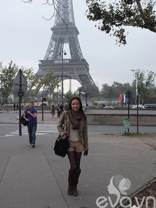 Nguyệt Anh nhóm Con gái ngày càng mặn mà - 2