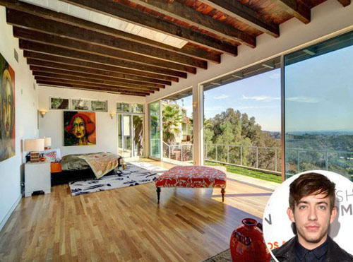 Biệt thự giá quot;khủngquot; của các sao Hollywood trẻ măng - 7