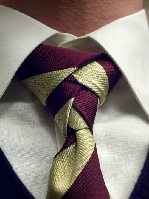 Eva khéo tay: 3 kiểu thắt cà vạt không đụng hàng cho chồng yêu - 2