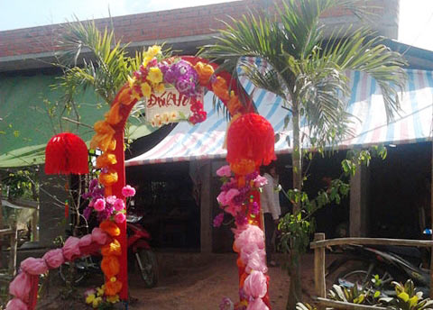 Sốc với cô dâu 13 tuổi! - 1