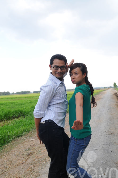 Huỳnh Đông được bạn gái chăm sóc quot;tận răngquot; - 10