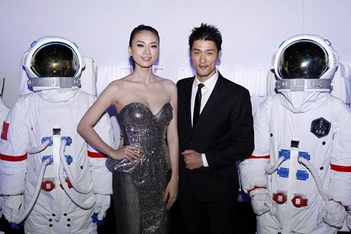 Johnny Trí Nguyễn tái ngộ quot;tình cũquot; Vân Ngô - 2