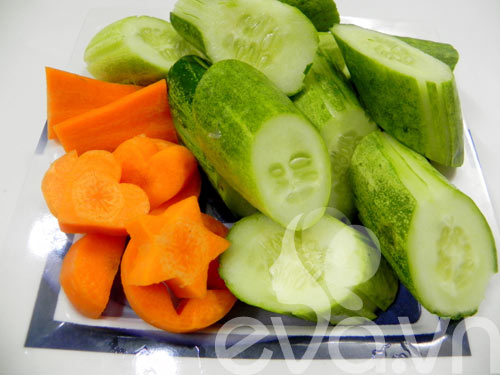 Mát lành canh dưa leo tôm, thịt - 2