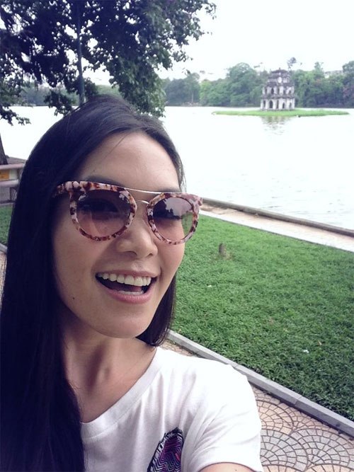 Hà Anh được ôm giữa phố - 5