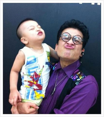 Hà Anh được ôm giữa phố - 9