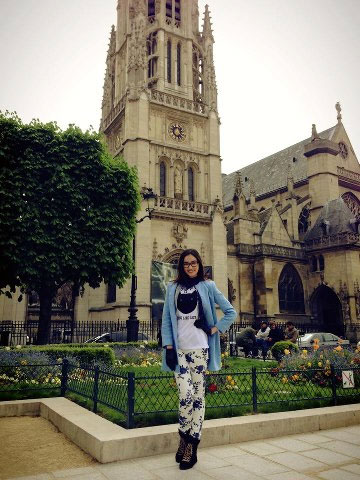 Hà Anh được ôm giữa phố - 8