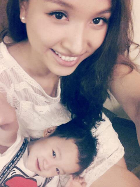 Hà Anh được ôm giữa phố - 11