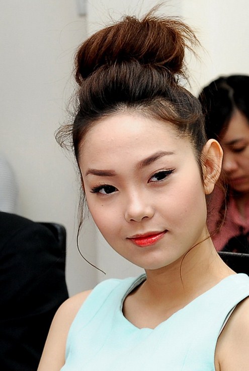 5 kiểu làm duyên cho tóc ngang vai - 1