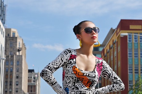 Huyền Ny khoe quot;dáng congquot; tại Mỹ - 4