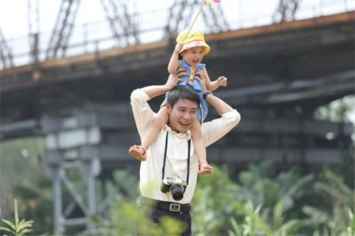 Minh Tiệp hạnh phúc bên vợ con - 2