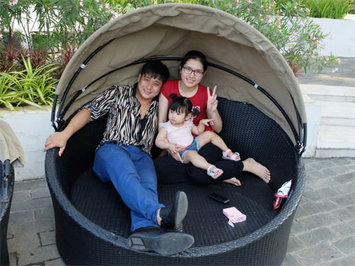Minh Tiệp hạnh phúc bên vợ con - 1