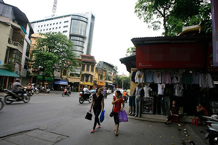 Những kiểu nhà #039;quái dị#039; ngay giữa Hà Nội - 2