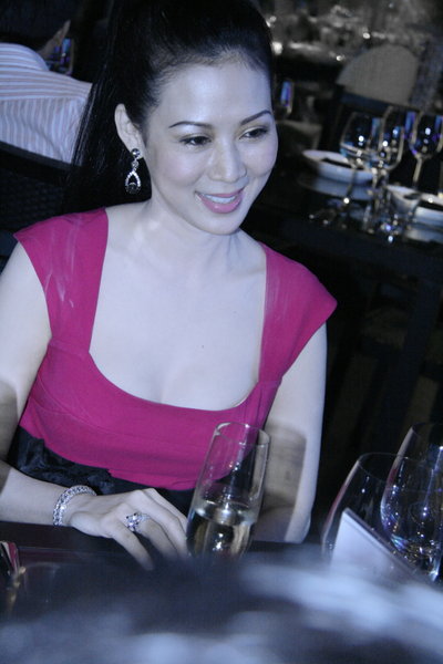 Diễm Hương trẻ trung quot;quênquot; tuổi - 9