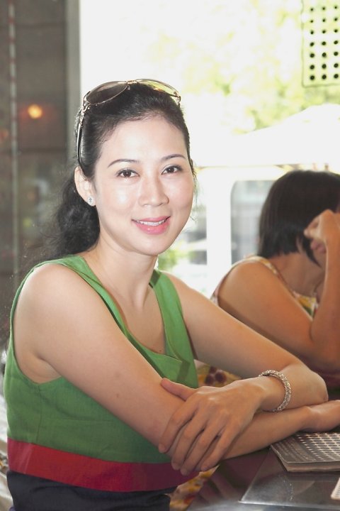 Diễm Hương trẻ trung quot;quênquot; tuổi - 11