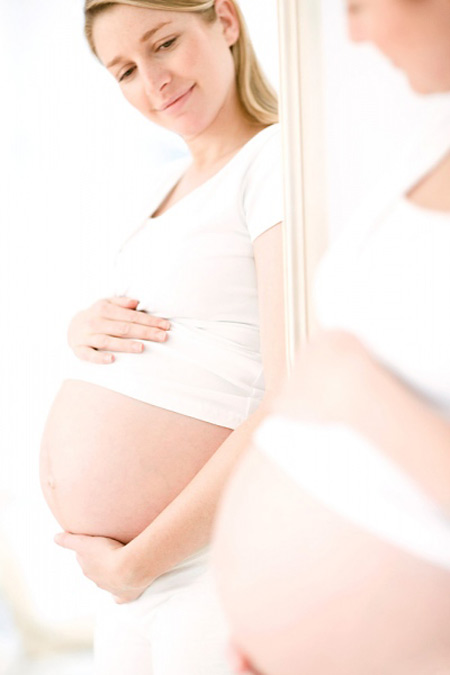 Bà bầu và nỗi buồn quot;xấu xíquot; - 1