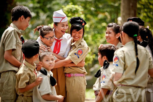 Thanh Hằng hóa đội viên đáng yêu - 8