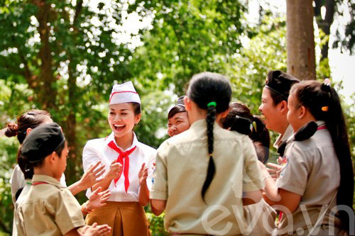 Thanh Hằng hóa đội viên đáng yêu - 9