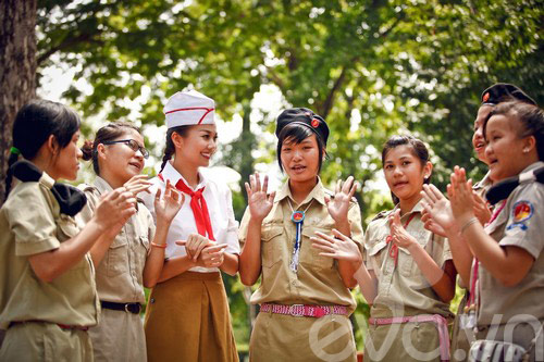 Thanh Hằng hóa đội viên đáng yêu - 12