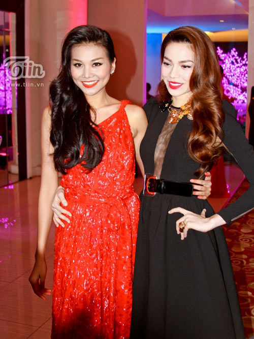 Thanh Hằng-Hà Hồ và những lần đụng độ thời trang - 8