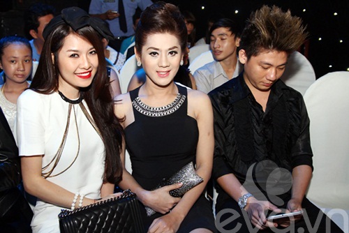 Lâm Chi Khanh gây sốc với nhẫn 7 tỷ - 3