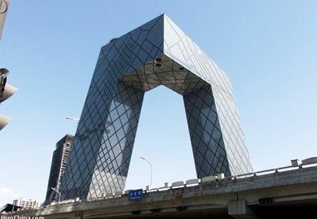 Tòa nhà hình ‘của quý’ ở Trung Quốc gây xôn xao - 4