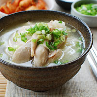 Canh gà nấu nướng theo kiểu Hàn Quốc Quốc