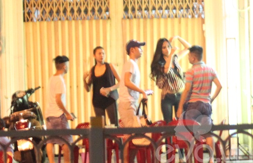 Mai Phương Thúy quot;hẹn hòquot; Thanh Hằng ăn khuya - 11