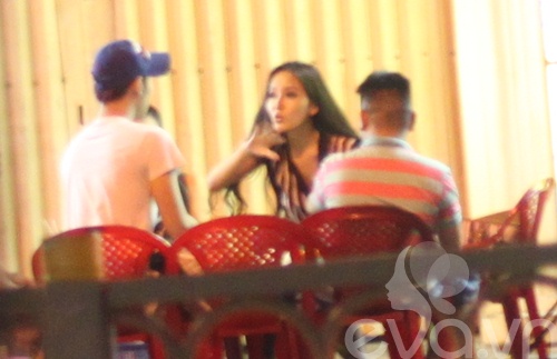 Mai Phương Thúy quot;hẹn hòquot; Thanh Hằng ăn khuya - 3