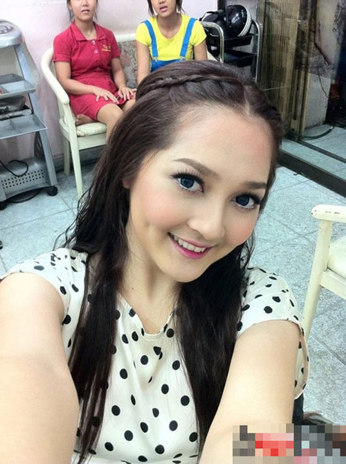 Sao Việt cực duyên với tóc ngôi giữa - 10