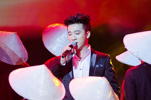 Hương Tràm bị Ngọc Khuê vượt ở phút cuối - 13