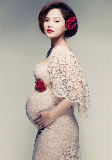 Những quot;rắn conquot; của mỹ nhân Việt - 4