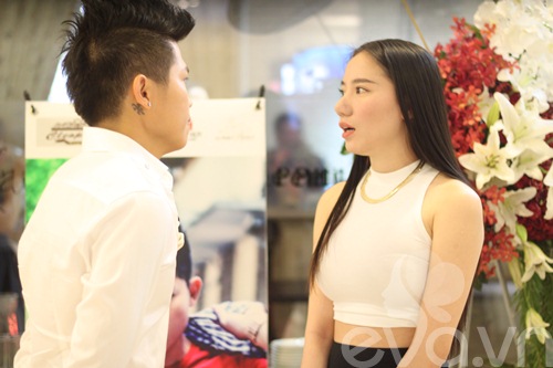 Chung Thục Quyên eo thon đến mừng Mạnh Quân - 5