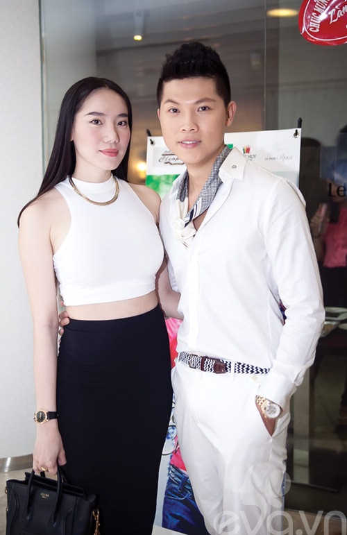 Chung Thục Quyên eo thon đến mừng Mạnh Quân - 4