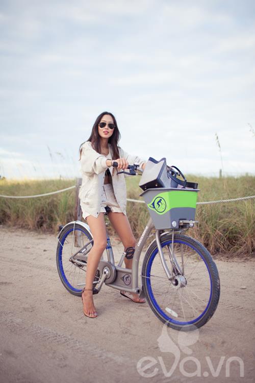 Eva Icon: Cô nàng da nâu chọn sandals mùa hè - 1