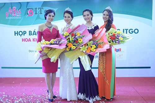 HH Ngọc Hân xinh đẹp bên Trần Thị Quỳnh - 3