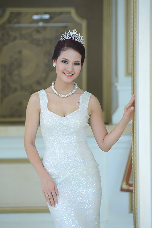 HH Ngọc Hân xinh đẹp bên Trần Thị Quỳnh - 12