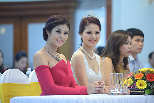 HH Ngọc Hân xinh đẹp bên Trần Thị Quỳnh - 5