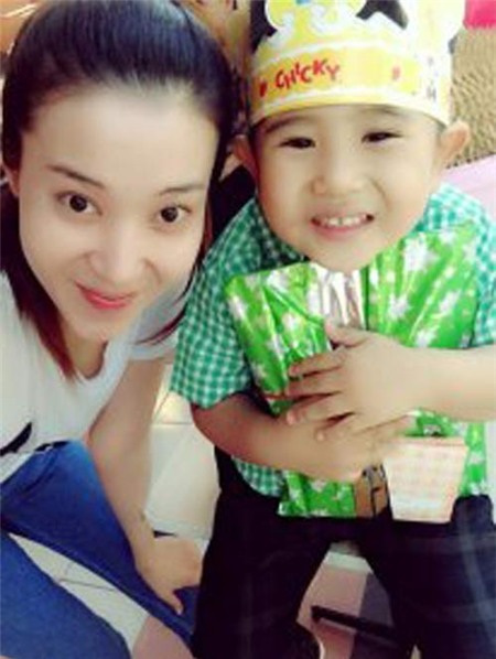 Bà xã xinh đẹp của bé An Đất phương Nam - 2