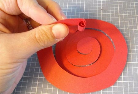 Tự làm hoa hồng giấy choáng ngợp tiệc hè - 1