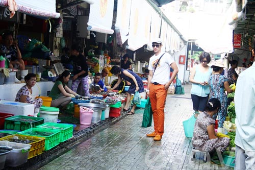 Huy Khánh vào bếp vì hạnh phúc gia đình - 2